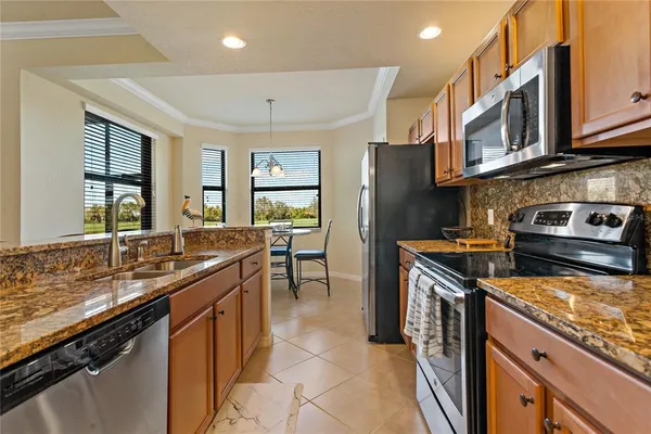 $2,250 | 7121 River Hammock Drive, Unit 102, Bradenton, FL 34212