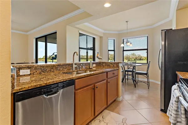 $2,250 | 7121 River Hammock Drive, Unit 102, Bradenton, FL 34212