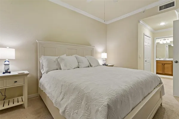 $2,250 | 7121 River Hammock Drive, Unit 102, Bradenton, FL 34212