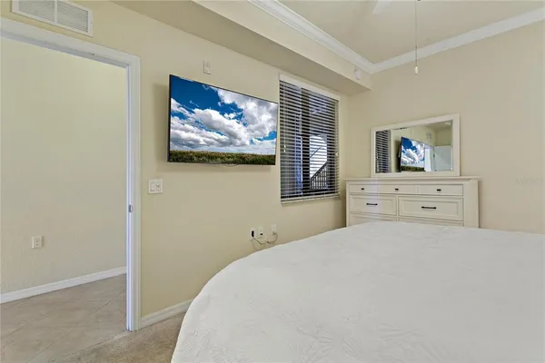 $2,250 | 7121 River Hammock Drive, Unit 102, Bradenton, FL 34212