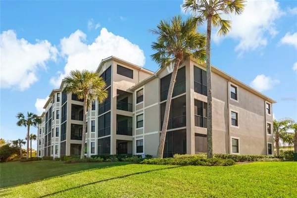 $2,250 | 7121 River Hammock Drive, Unit 102, Bradenton, FL 34212