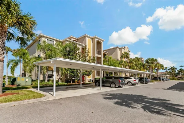 $2,250 | 7121 River Hammock Drive, Unit 102, Bradenton, FL 34212