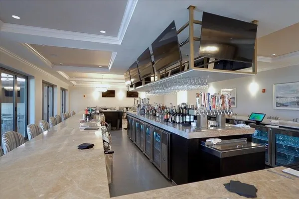 $2,250 | 7121 River Hammock Drive, Unit 102, Bradenton, FL 34212