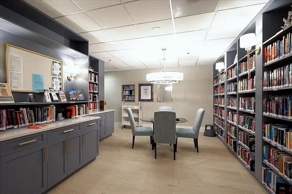 $2,250 | 7121 River Hammock Drive, Unit 102, Bradenton, FL 34212