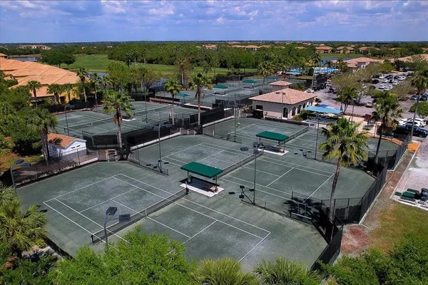 $2,250 | 7121 River Hammock Drive, Unit 102, Bradenton, FL 34212