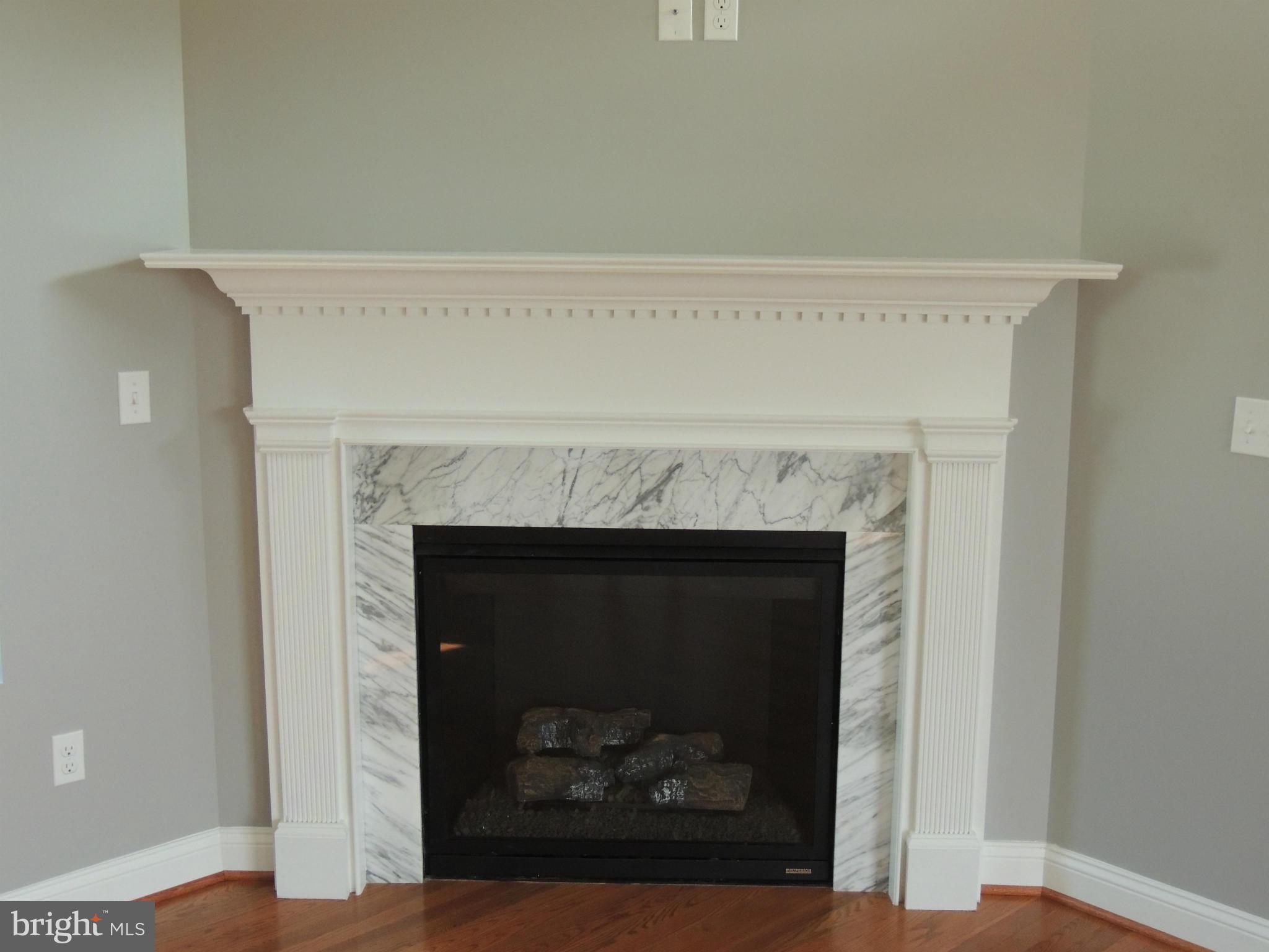 6136 Owings Beach Road Deale, MD 20751 - Photo 3 of 24 Living Room