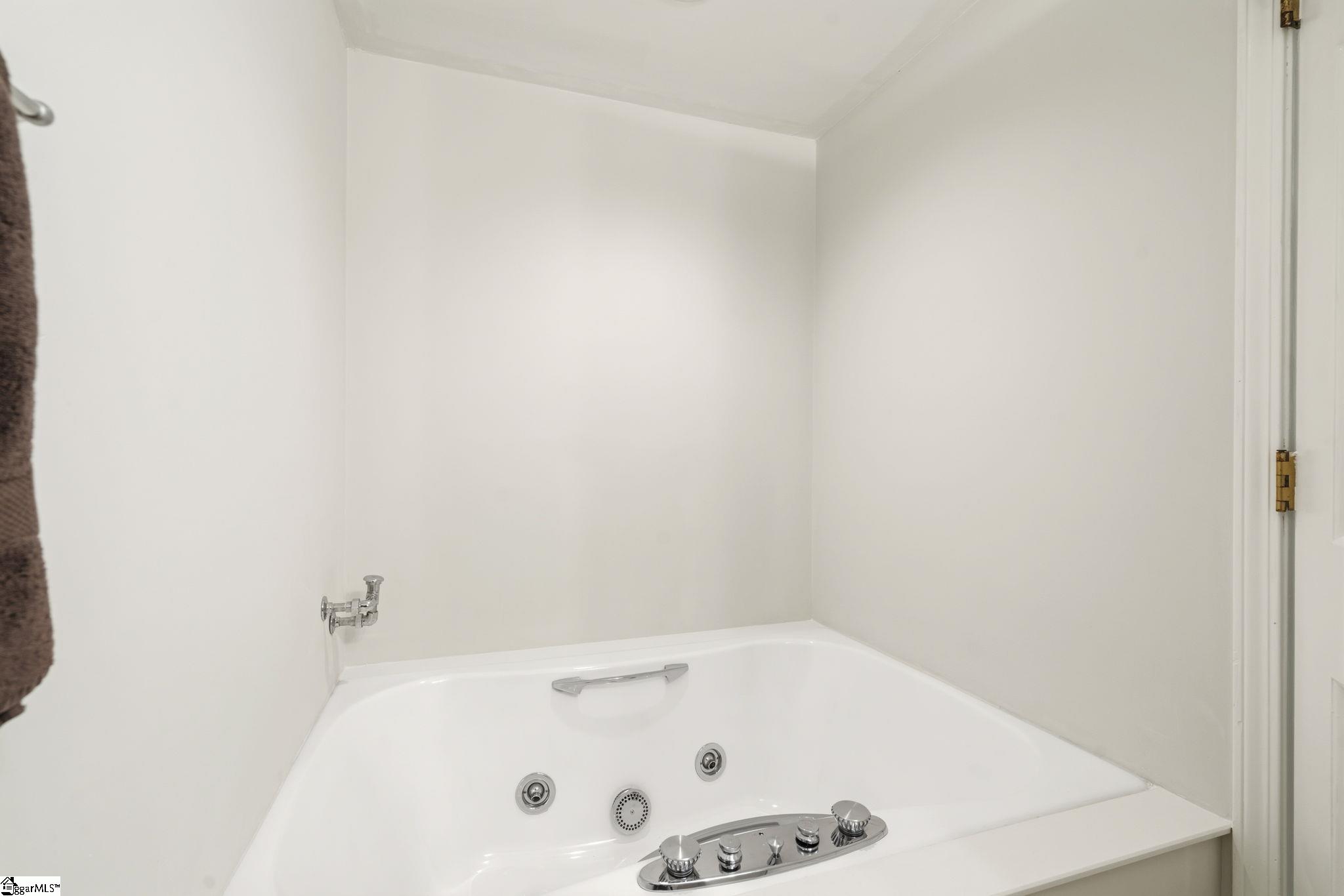 1212 Shadow Way Greenville, SC 29615 - Photo 28 of 34