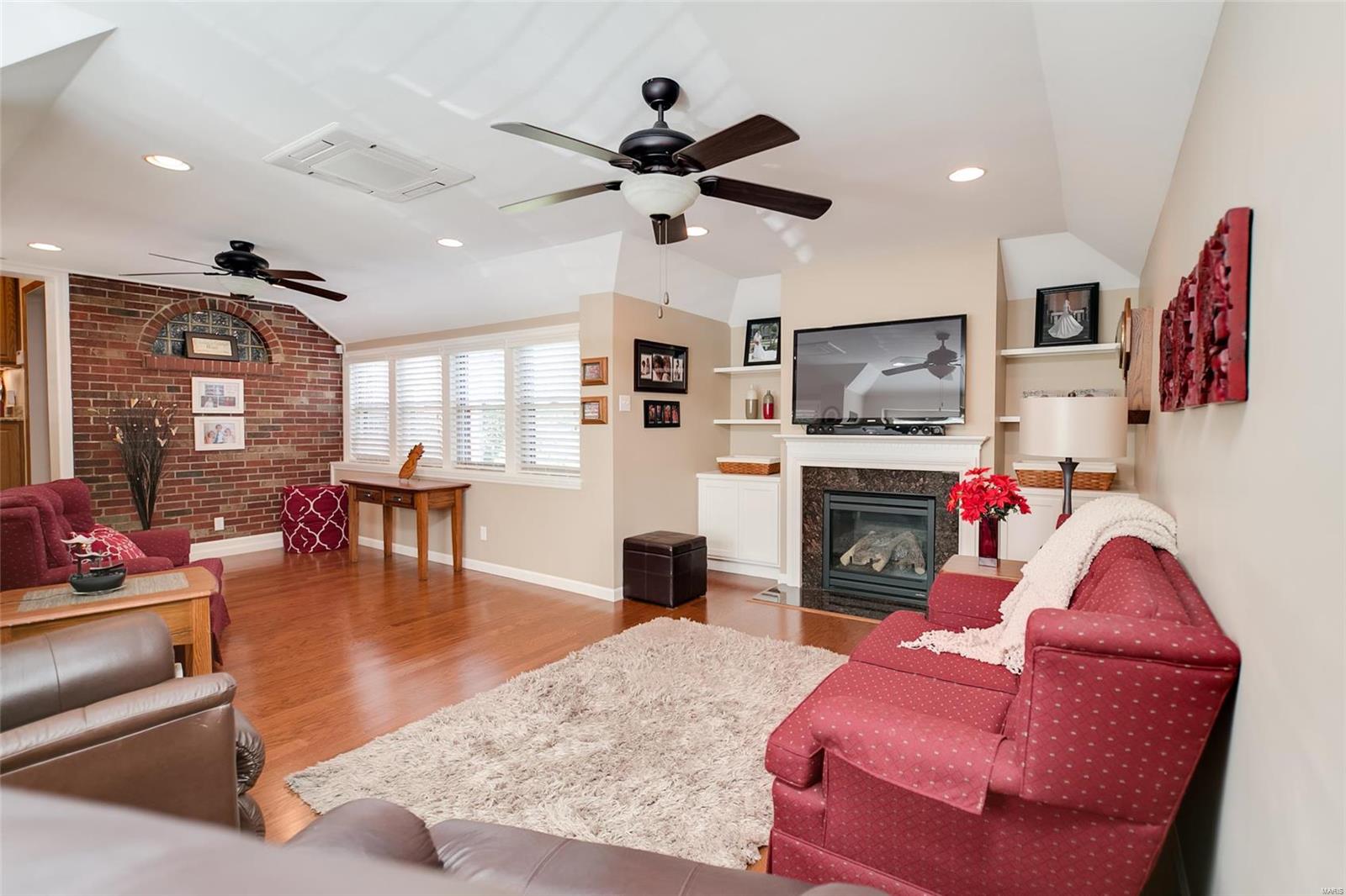 9733 Sappington Road St. Louis, MO 63128 - Photo 14 of 42 Gallery Image 14