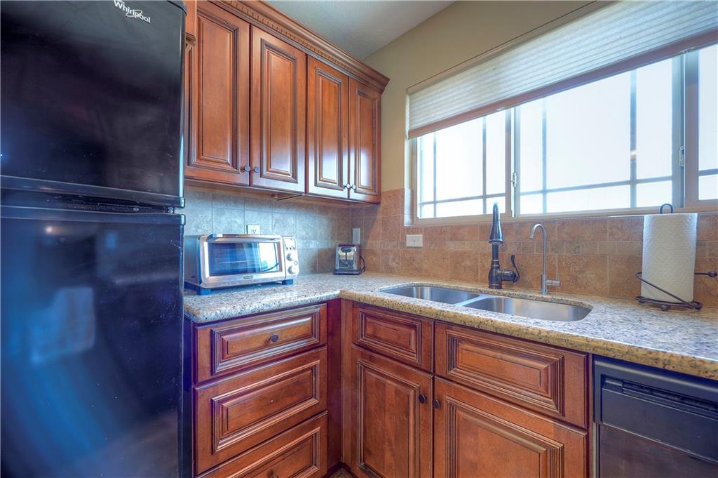 7823 Troup Avenue Kansas City, KS 66112 - Photo 12 of 31