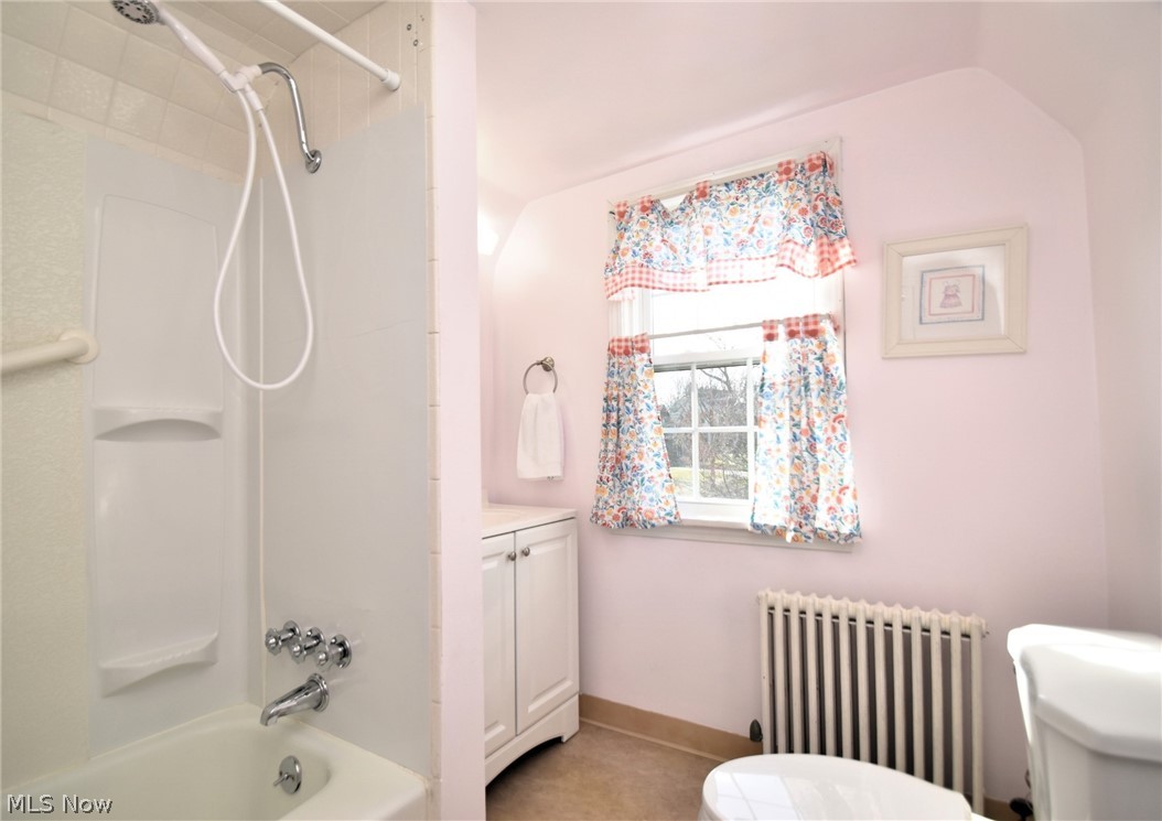 2420 Eaton Road University Heights, OH 44118 - Photo 30 of 35 Full Bath - Third Floor