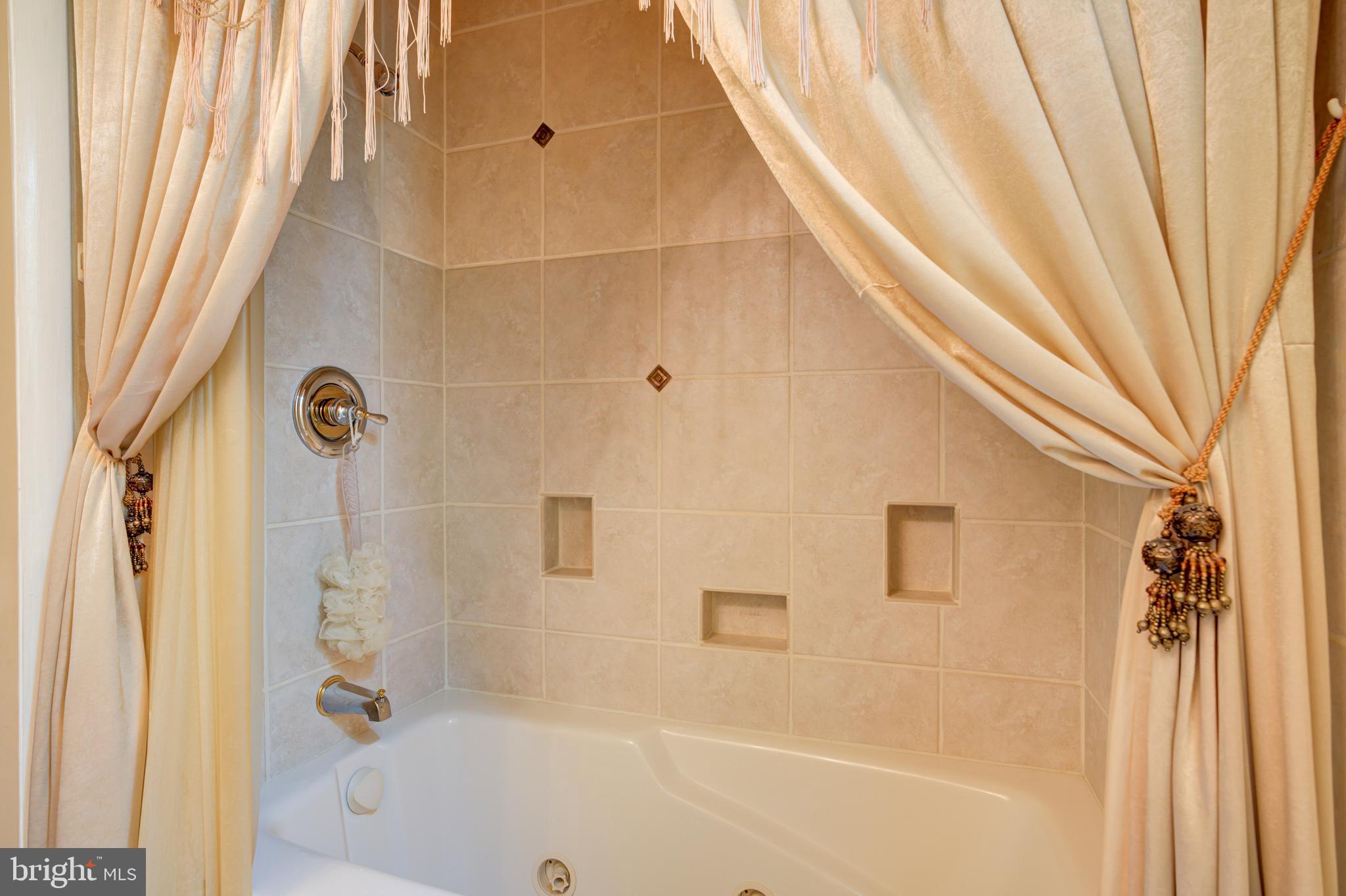 1062 Old Ford Road Huntingdon Valley, PA 19006 - Photo 13 of 41 Gallery Image 13