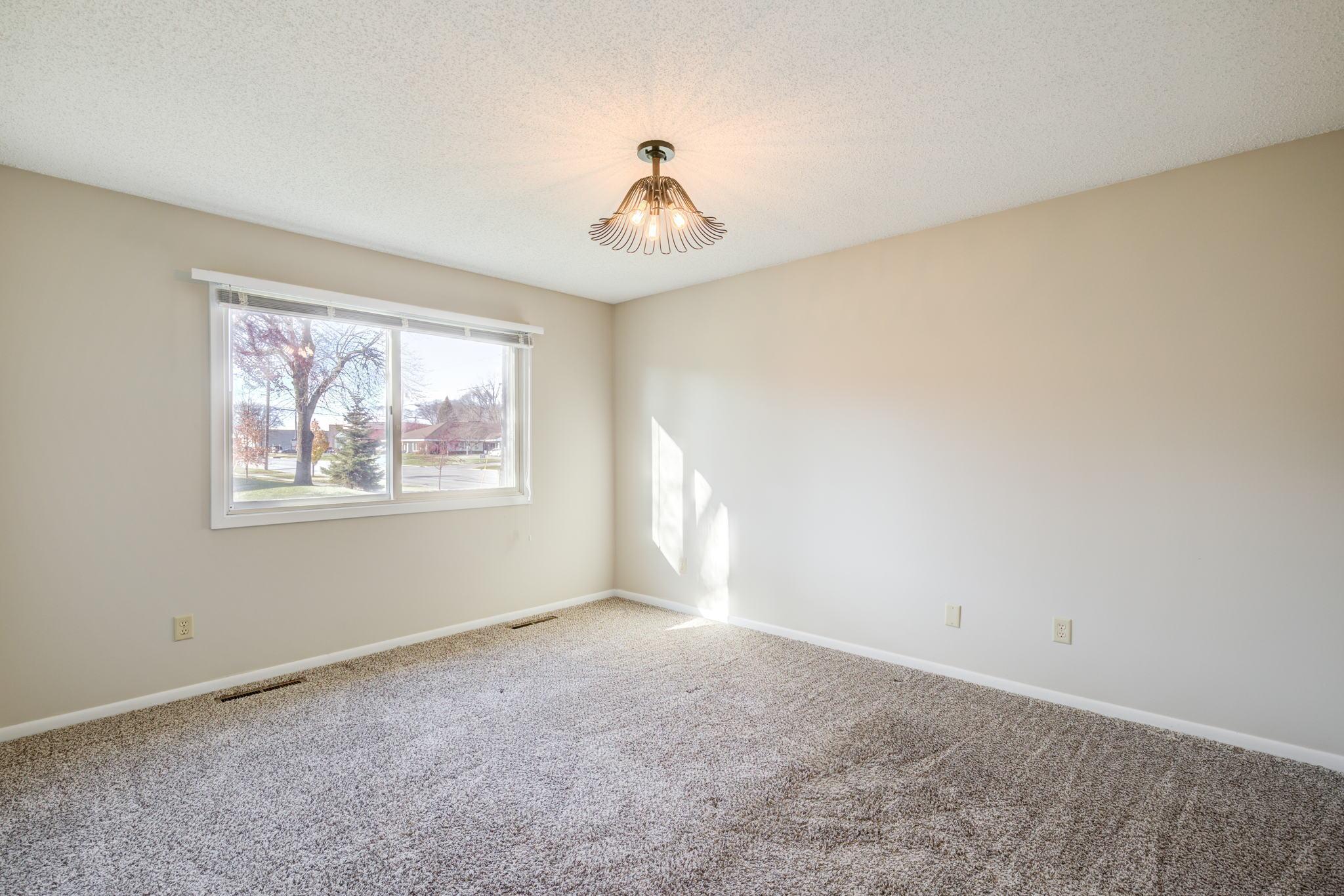 1650 Meadow Circle Southeast Rochester, MN 55904 - Photo 13 of 27 Gallery Image 13