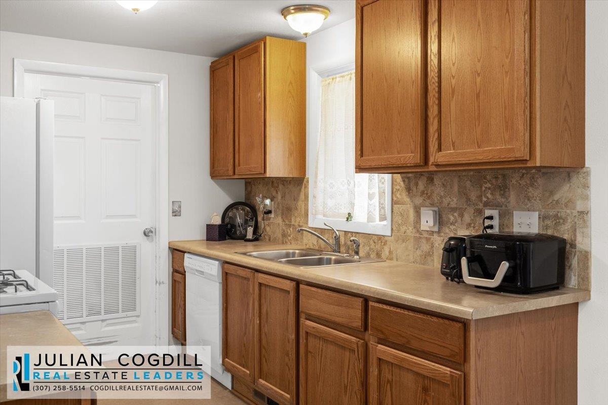 236 North Colorado Avenue Casper, WY 82609 - Photo 10 of 24