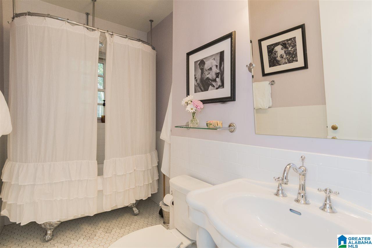2448 Shades Crest Road Birmingham, AL 35216 - Photo 23 of 32