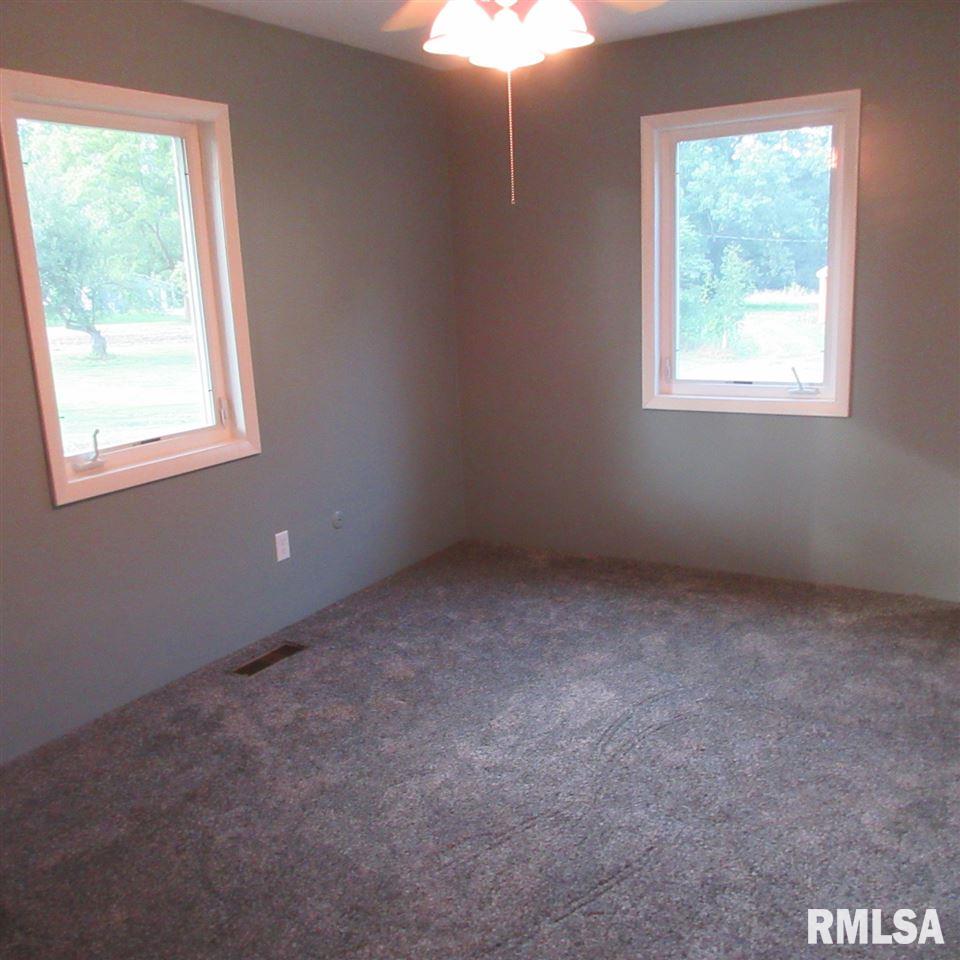 22601 North New Bridge Road Canton, IL 61520 - Photo 3 of 21 Gallery Image 3