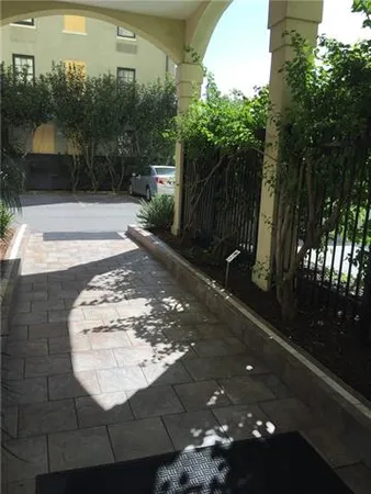 $1,400 | 1205 St Charles Avenue, Unit 616, New Orleans, LA 70130