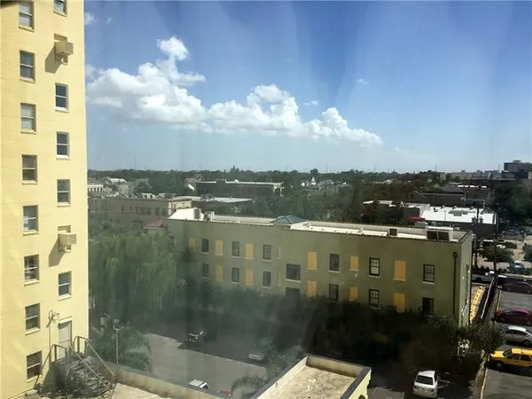 $1,400 | 1205 St Charles Avenue, Unit 616, New Orleans, LA 70130