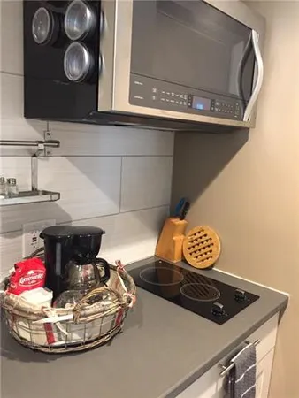 $1,400 | 1205 St Charles Avenue, Unit 616, New Orleans, LA 70130