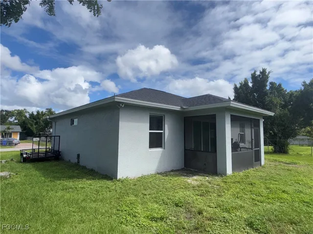 $250,000 | 20 Roanoke Drive, Fort Myers, FL 33905