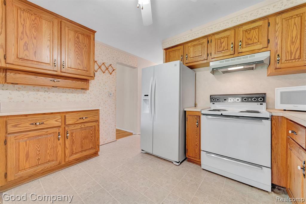 29628 Hoover Road Warren, MI 48093 - Photo 10 of 36