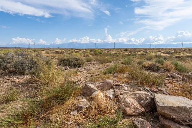 $830,000 | 473 Arboles Drive, Bishop, CA 93514