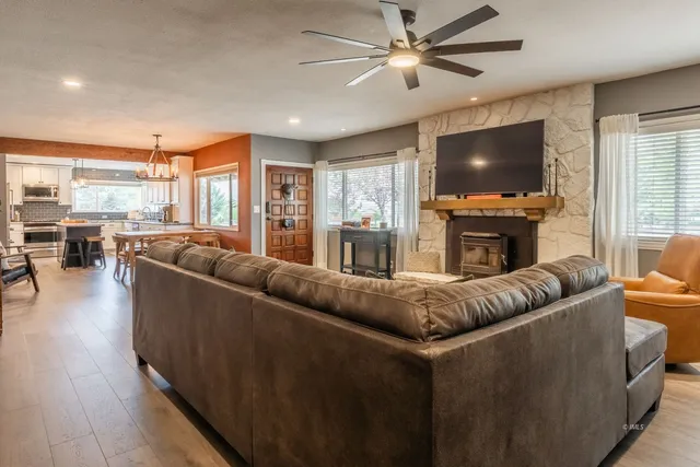 $830,000 | 473 Arboles Drive, Bishop, CA 93514