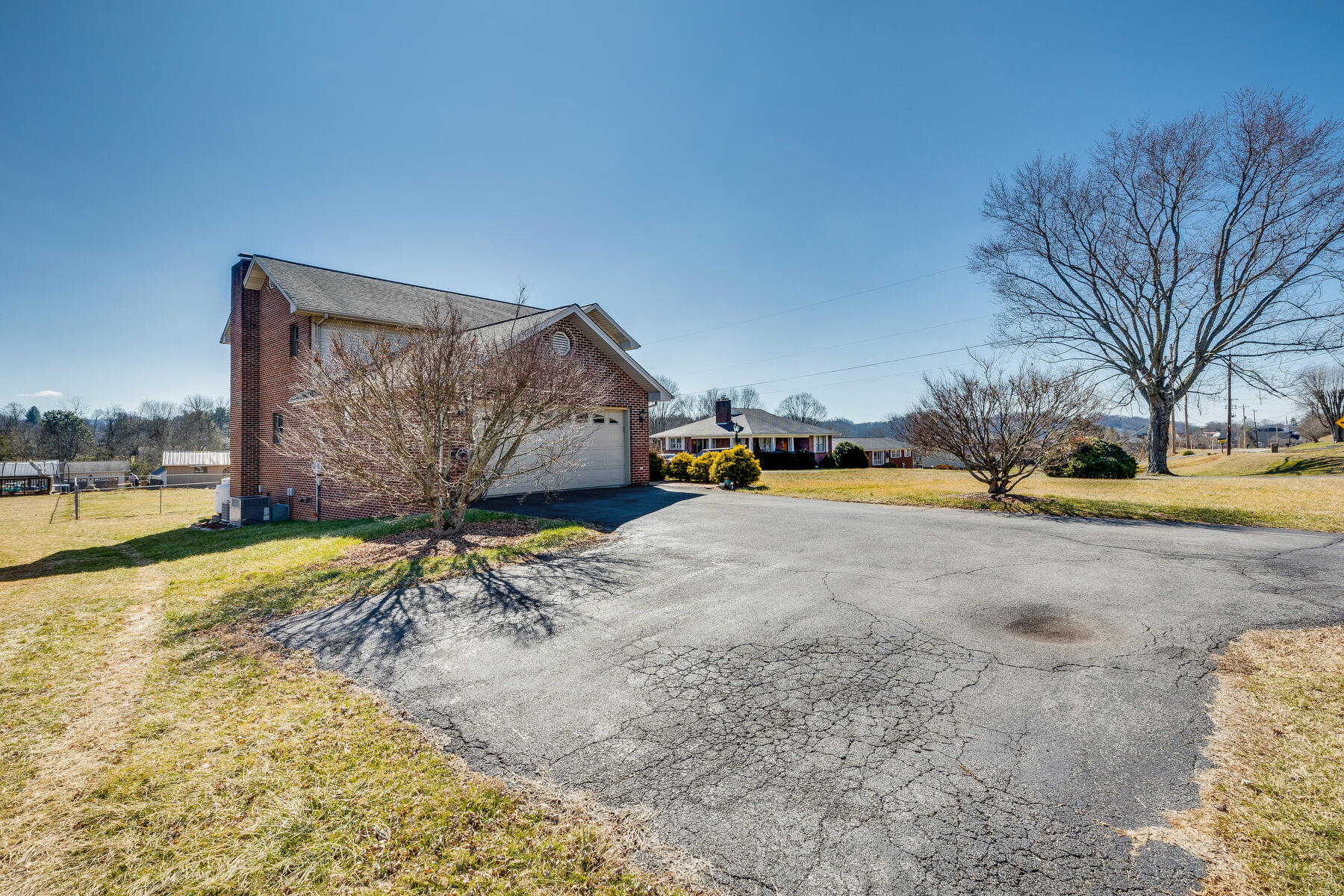 5934 Carters Valley Road Church Hill, TN 37642 - Photo 4 of 58 004 (34)