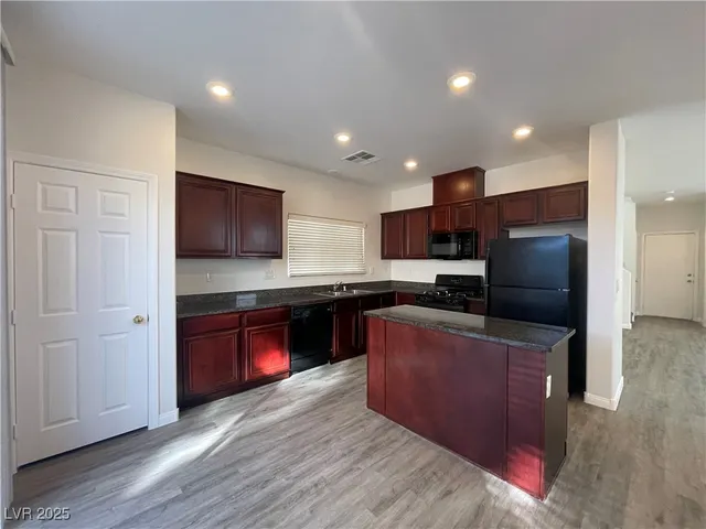 $1,845 | 10281 Burning Bush Street, Las Vegas, NV 89141