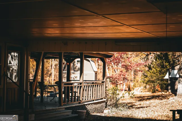 a view of a car park in front of house