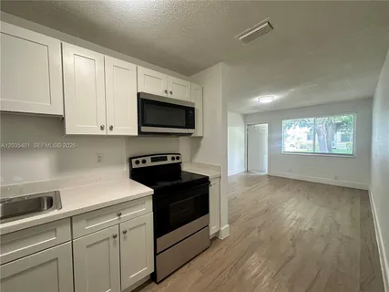 $1,795 | 5911 Northeast 18th Avenue, Unit 4, Fort Lauderdale, FL 33334