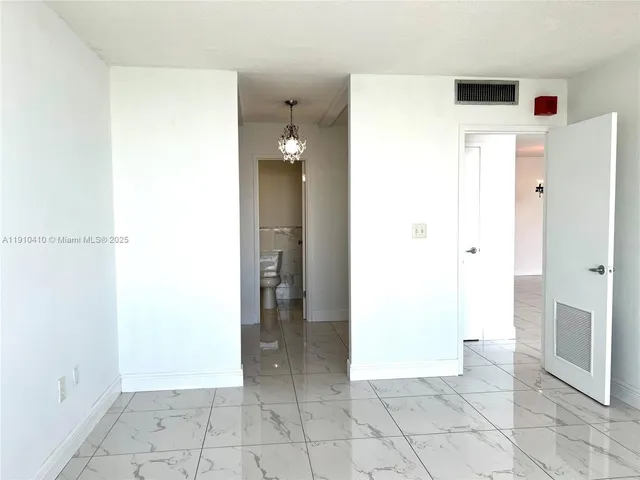 $2,450 | 1865 79th Street Causeway, Unit 7I, North Bay Village, FL 33141