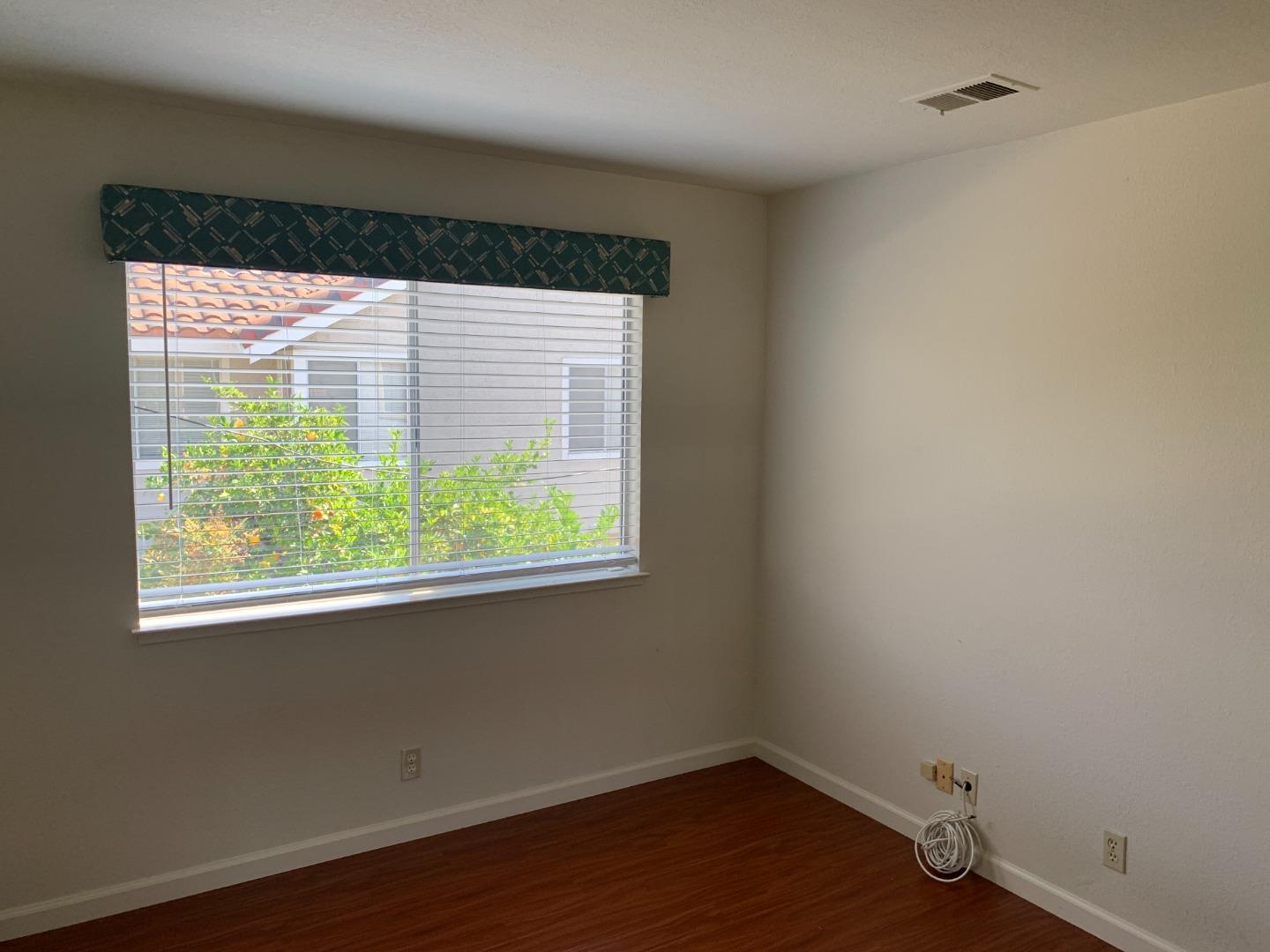 562 Costigan Circle Milpitas, CA 95035 - Photo 21 of 25 a room that has a window