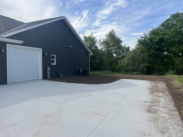 190 Deerrun Fall River, WI 53932 - Photo 6 of 46