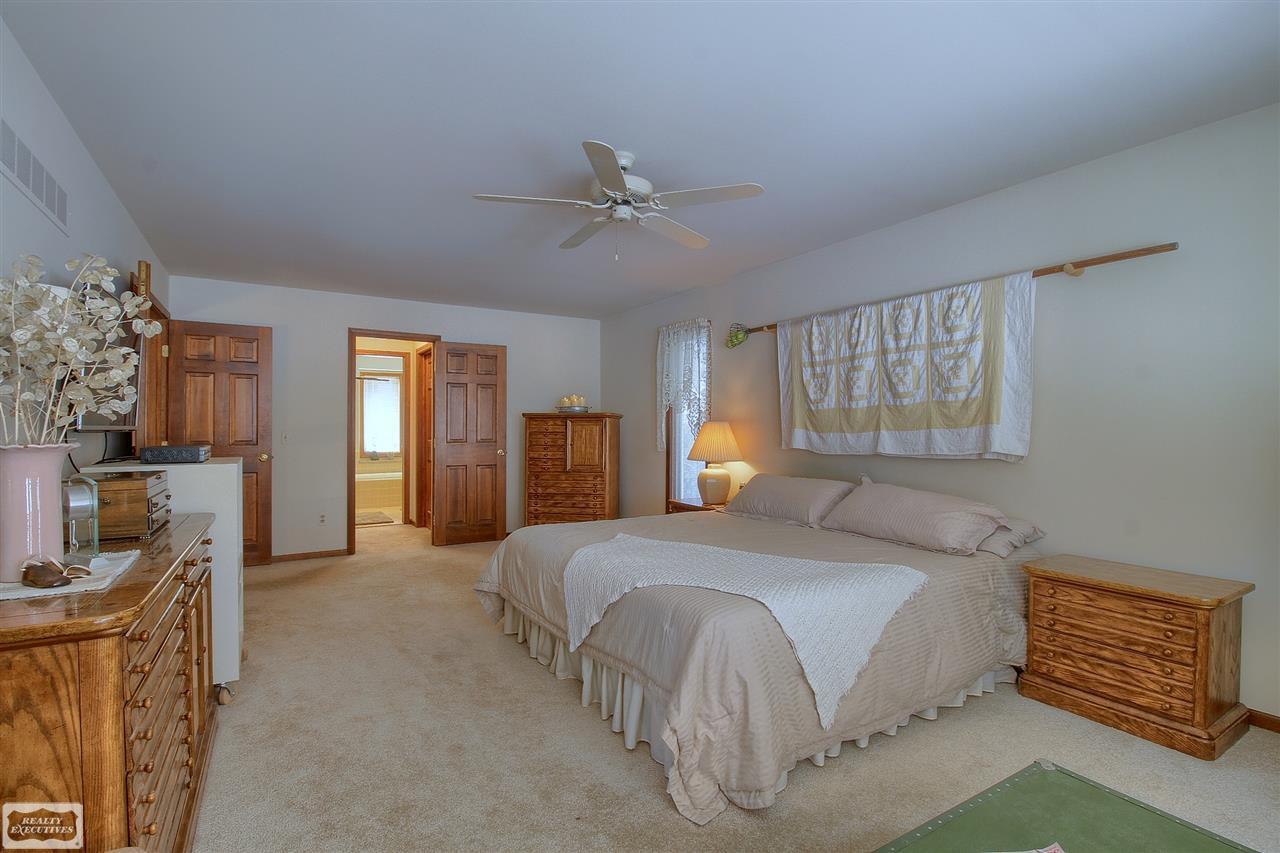 54285 Ridgeview Drive Utica, MI 48316 - Photo 21 of 42 31370101-20.JPG