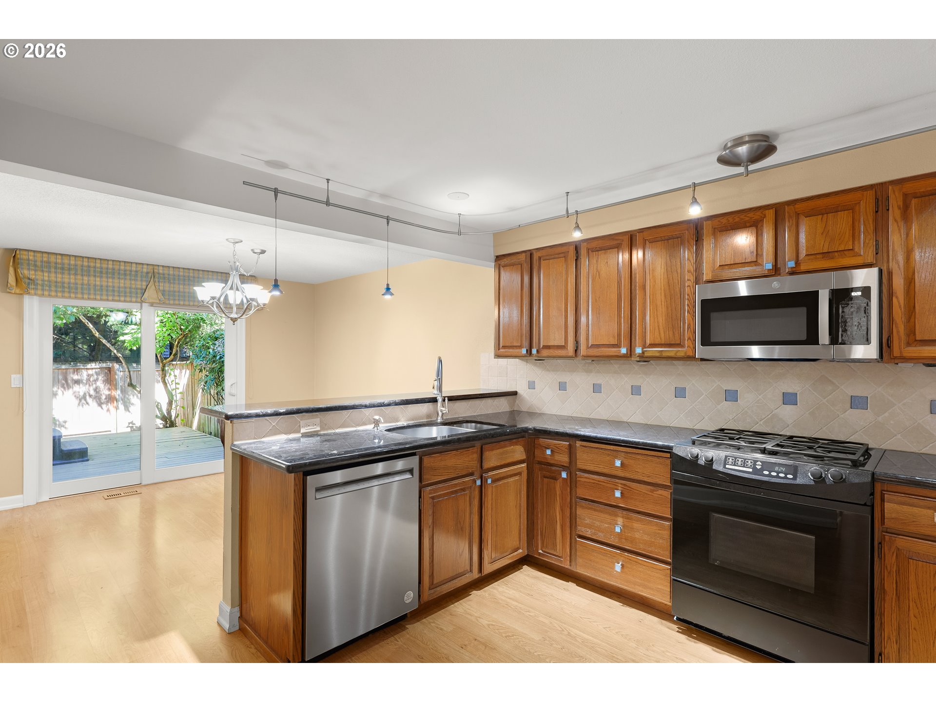 7859 Southwest Raintree Drive Beaverton, OR 97008 - Photo 12 of 24 Kitchen