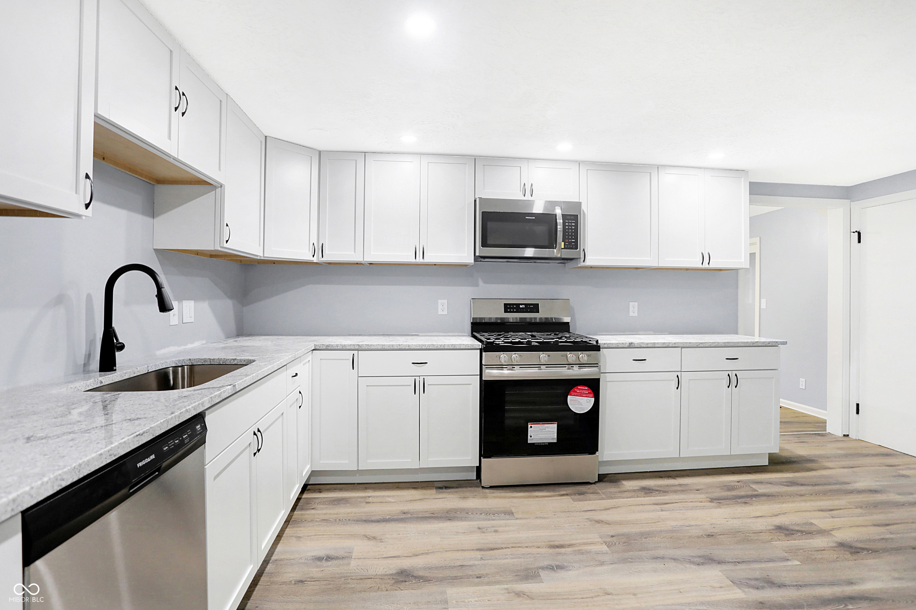 6166 Cooper Road Indianapolis, IN 46228 - Photo 16 of 34 Gallery Image 16