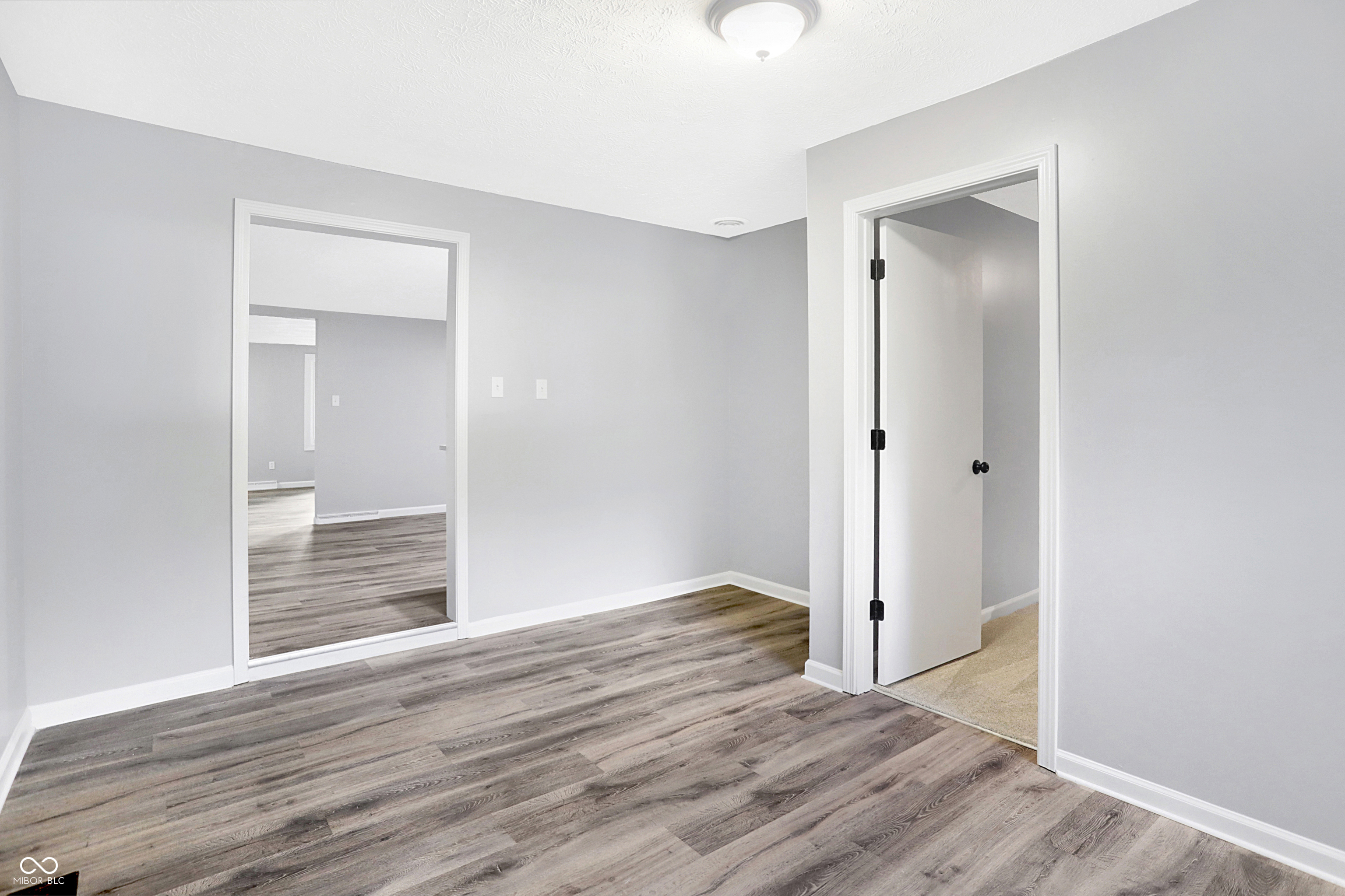 6166 Cooper Road Indianapolis, IN 46228 - Photo 18 of 34 Gallery Image 18