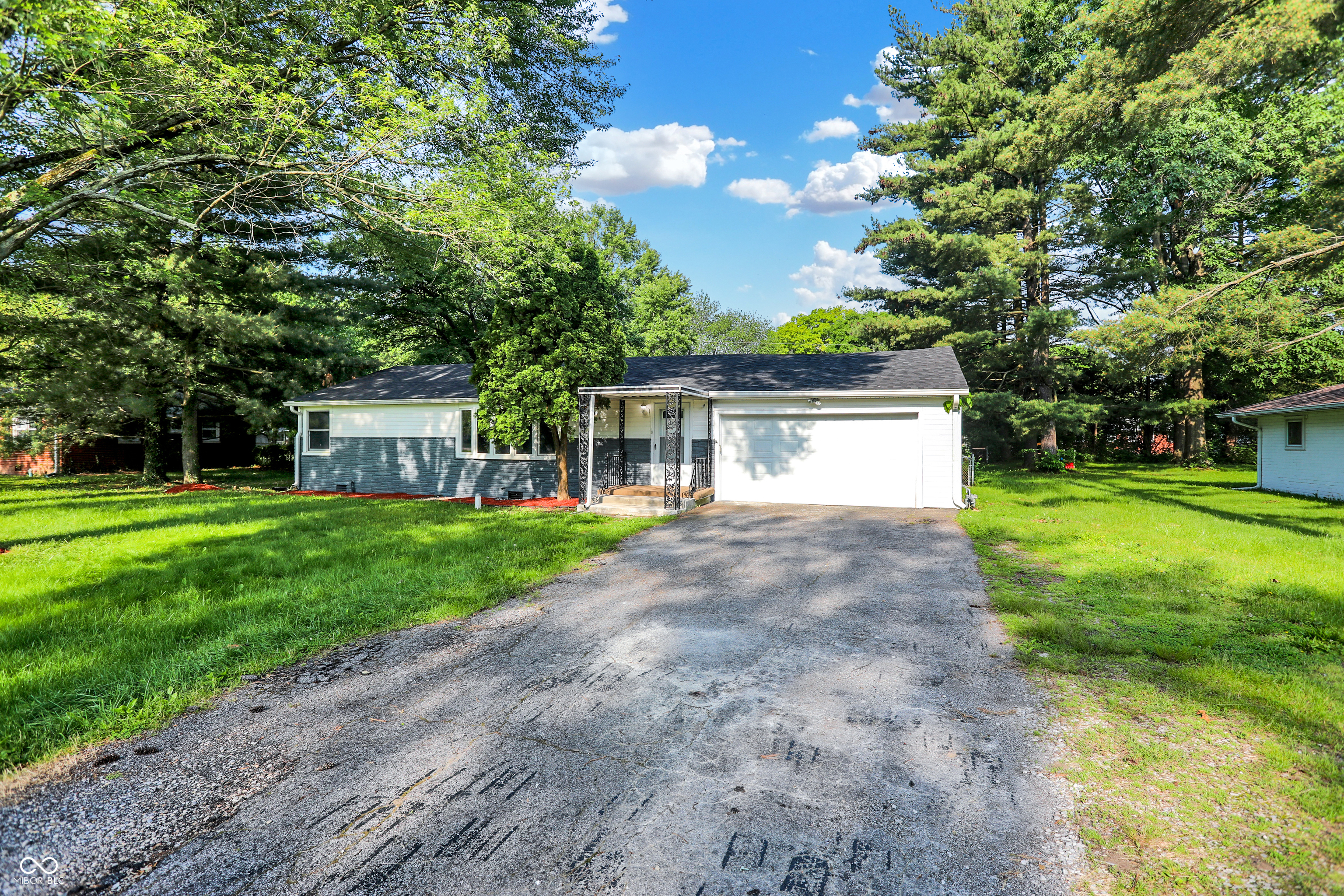 6166 Cooper Road Indianapolis, IN 46228 - Photo 2 of 34 Gallery Image 2