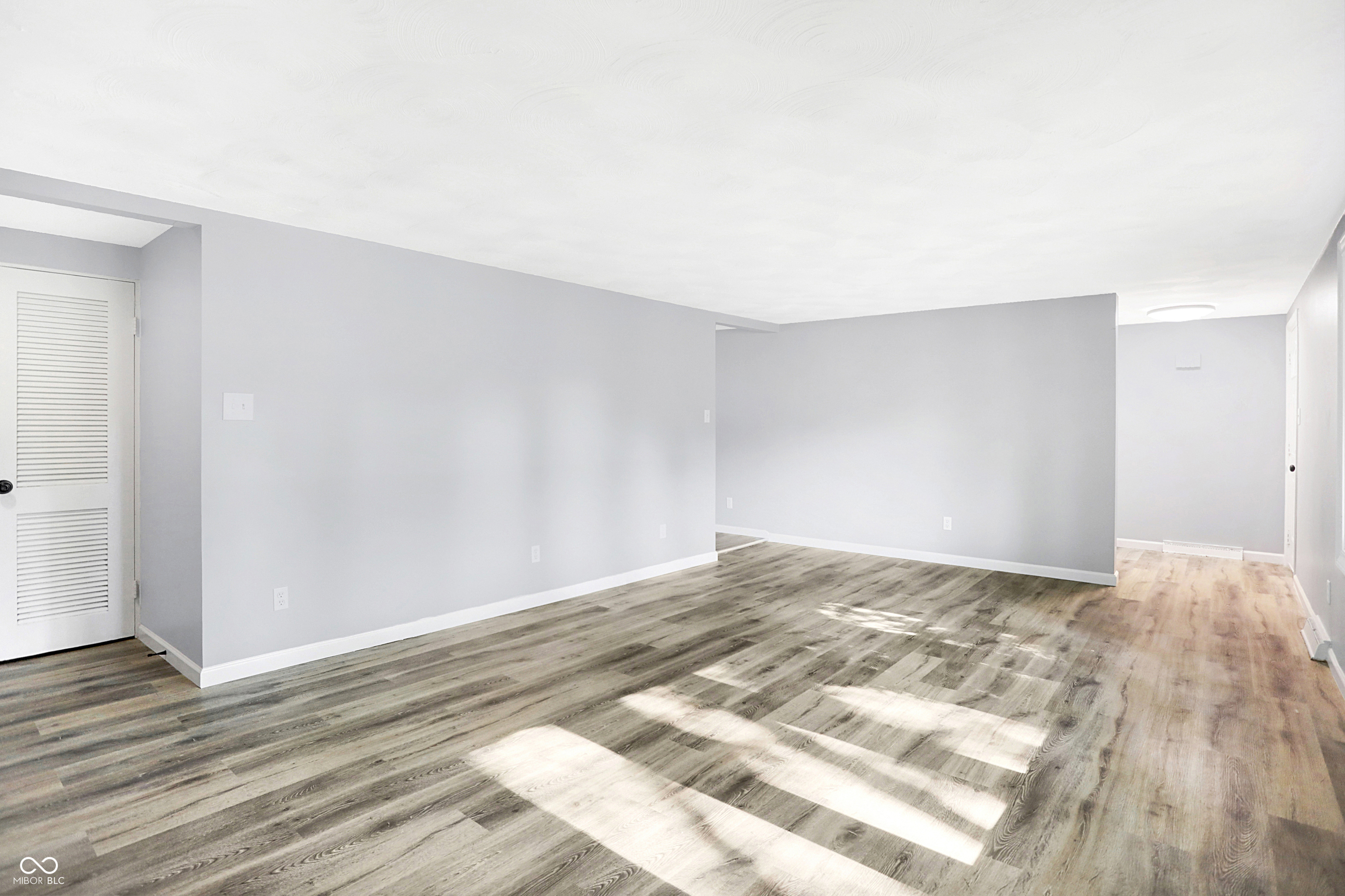 6166 Cooper Road Indianapolis, IN 46228 - Photo 7 of 34 Gallery Image 7