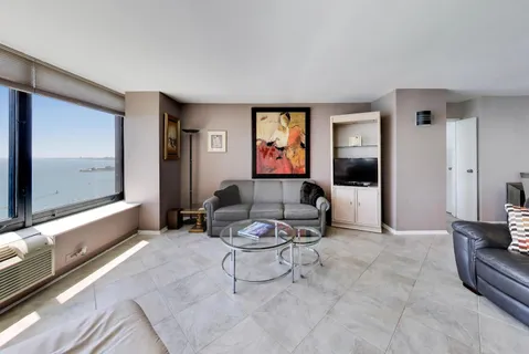 $559,000 | 155 North Harbor Drive, Unit 3910, Chicago, IL 60601