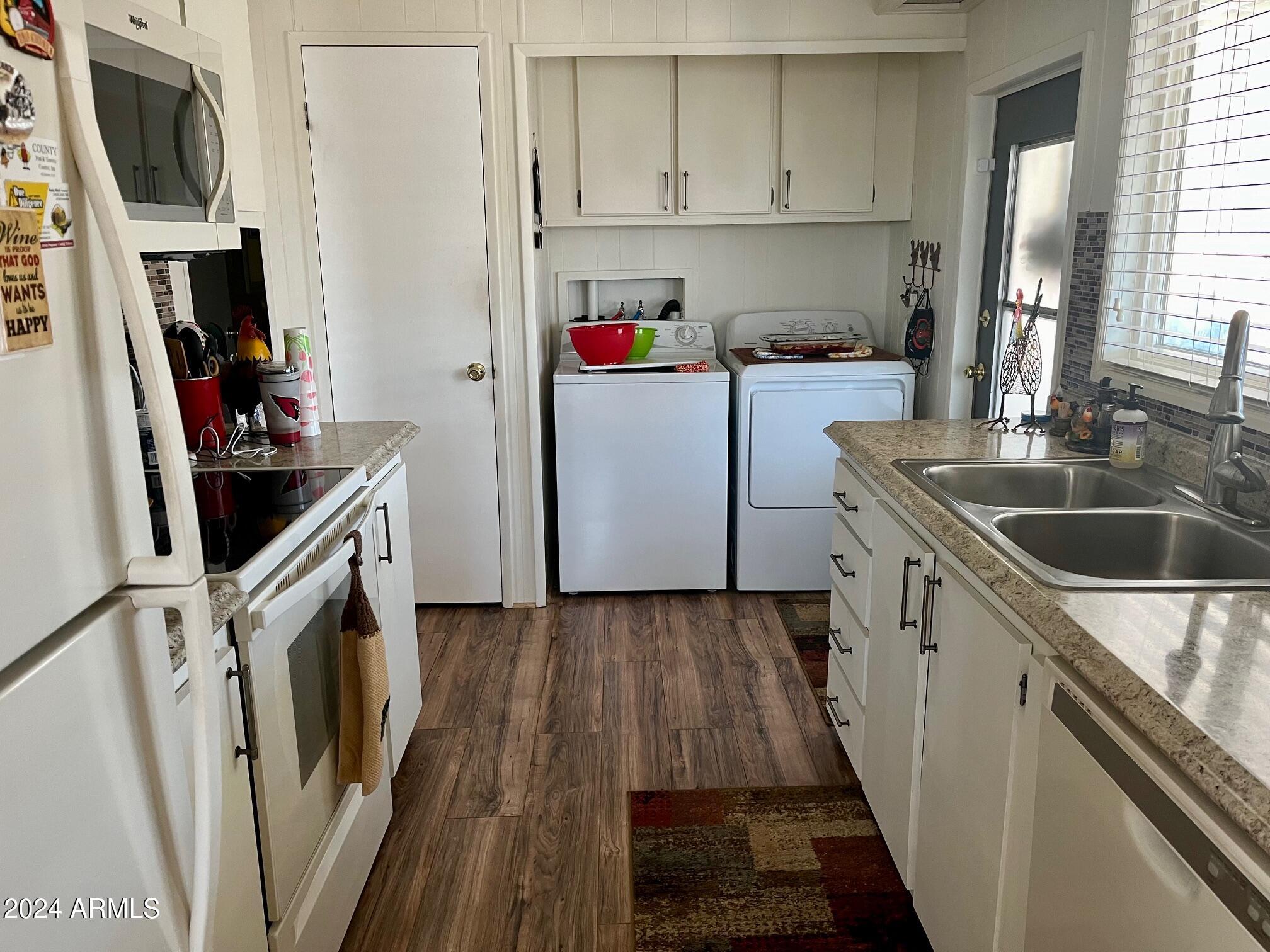 10220 East Apache Trail, Unit 208 Apache Junction, AZ 85120 - Photo 4 of 22 Kitchen1