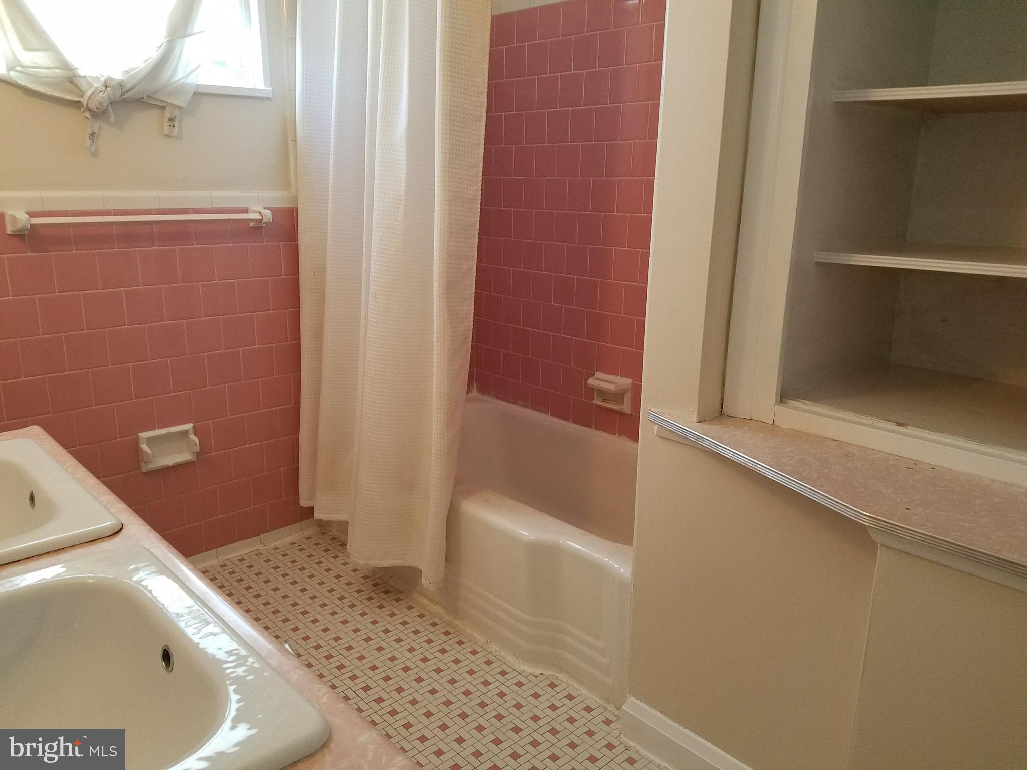3400 Hatton Road Baltimore, MD 21208 - Photo 14 of 25 Bath