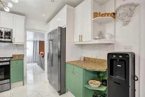 $599,000 | 609 Southwest 2nd Avenue, Hallandale Beach, FL 33009