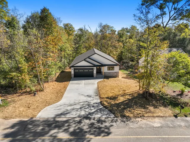 $489,900 | 21070 Alpine Drive, Lawrenceburg, IN 47025