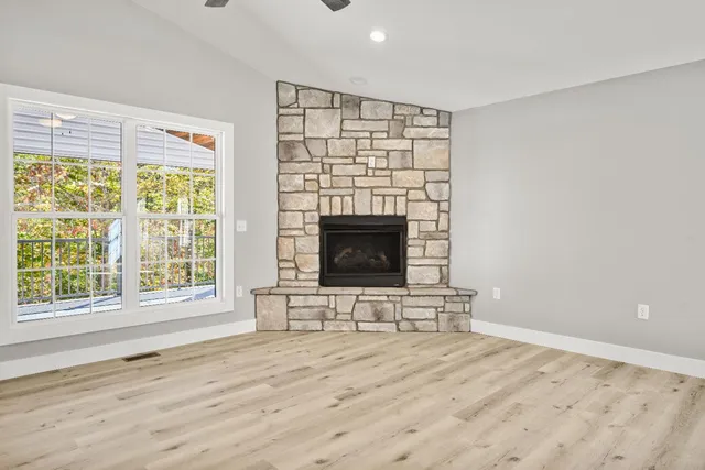 $489,900 | 21070 Alpine Drive, Lawrenceburg, IN 47025