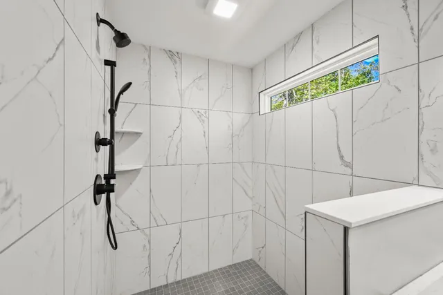 $489,900 | 21070 Alpine Drive, Lawrenceburg, IN 47025