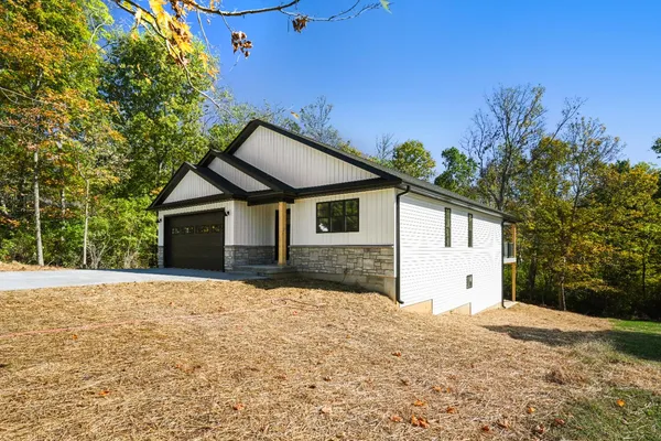 $485,000 | 21070 Alpine Drive, Lawrenceburg, IN 47025
