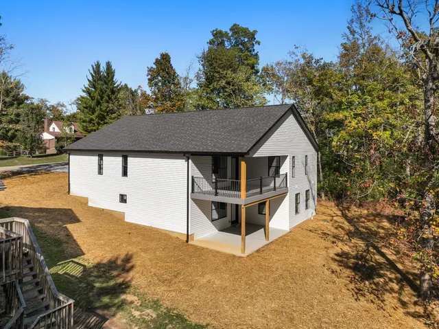 $489,900 | 21070 Alpine Drive, Lawrenceburg, IN 47025