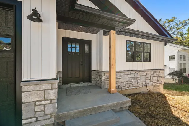 $489,900 | 21070 Alpine Drive, Lawrenceburg, IN 47025