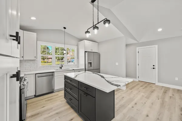 $485,000 | 21070 Alpine Drive, Lawrenceburg, IN 47025
